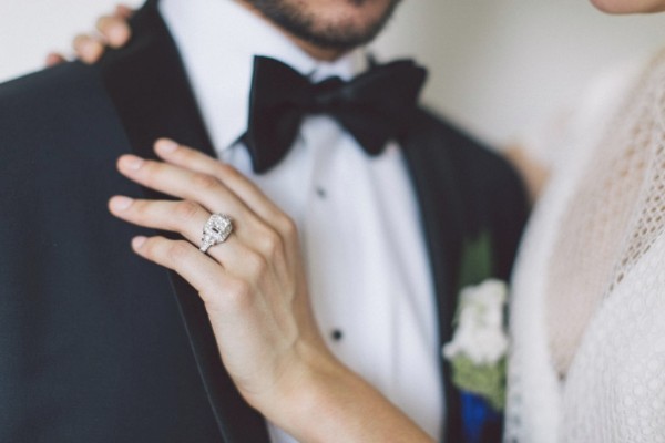white-black-and-blue-chic-wedding