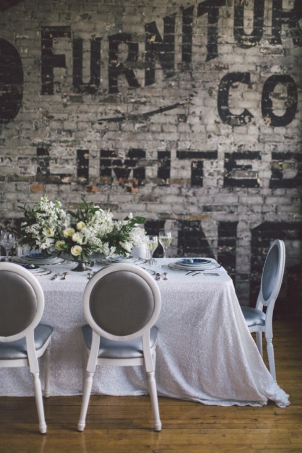 white-black-and-blue-chic-wedding