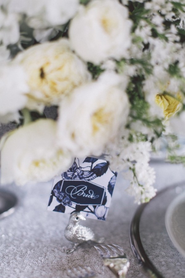 white-black-and-blue-chic-wedding