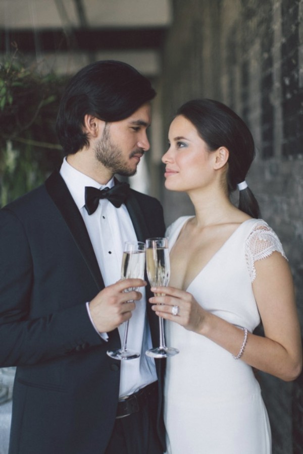 white-black-and-blue-chic-wedding