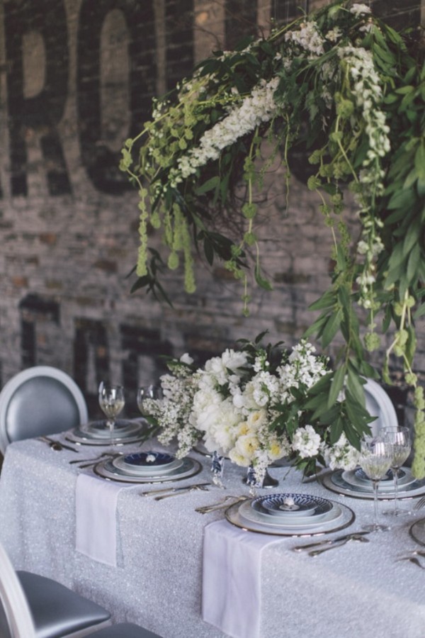 white-black-and-blue-chic-wedding