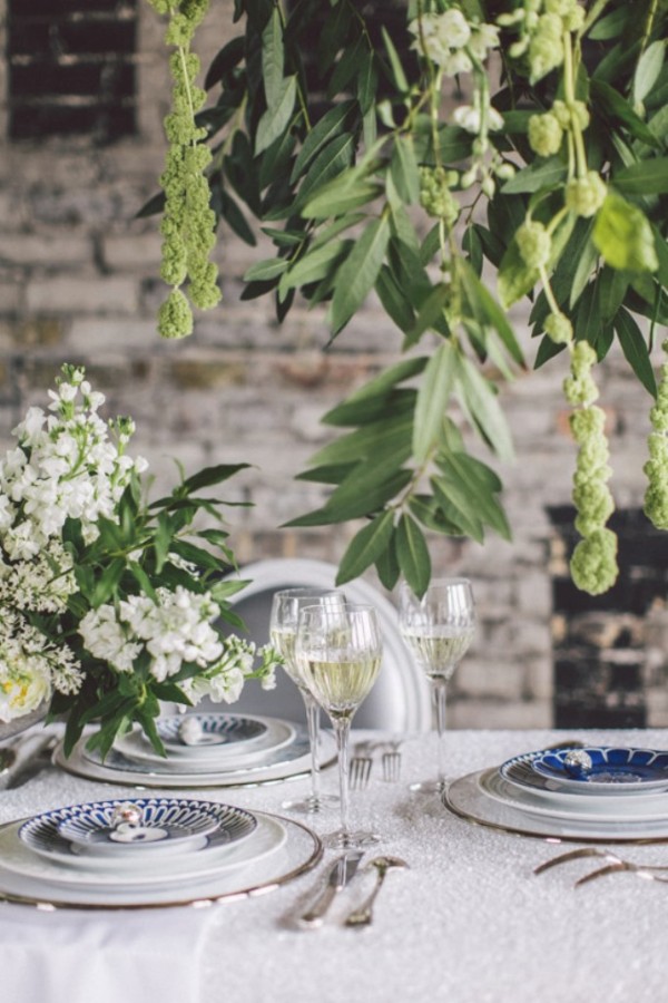 white-black-and-blue-chic-wedding