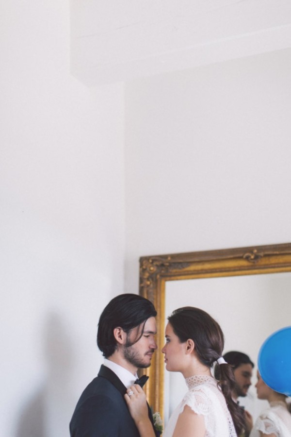 white-black-and-blue-chic-wedding