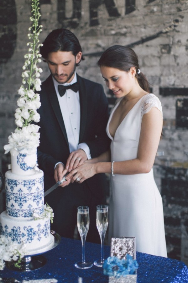 white-black-and-blue-chic-wedding