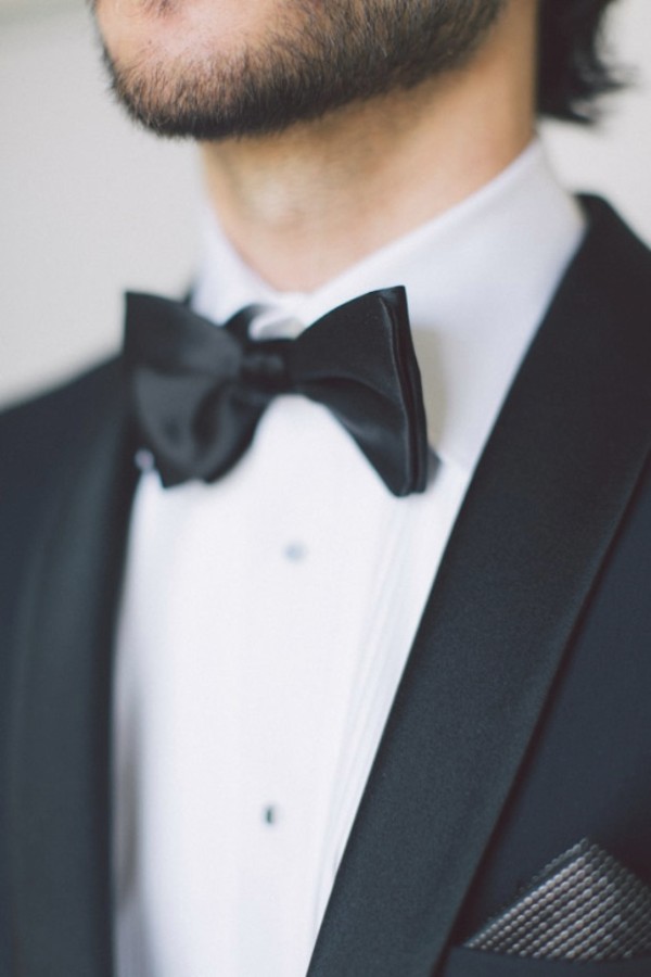 white-black-and-blue-chic-wedding