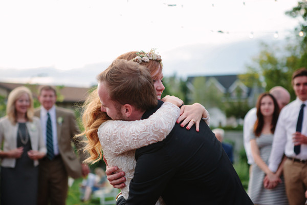 blue-and-white-backyard-wedding