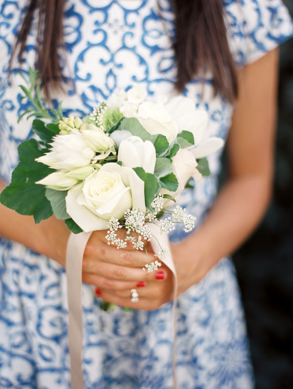 blue-and-white-backyard-wedding