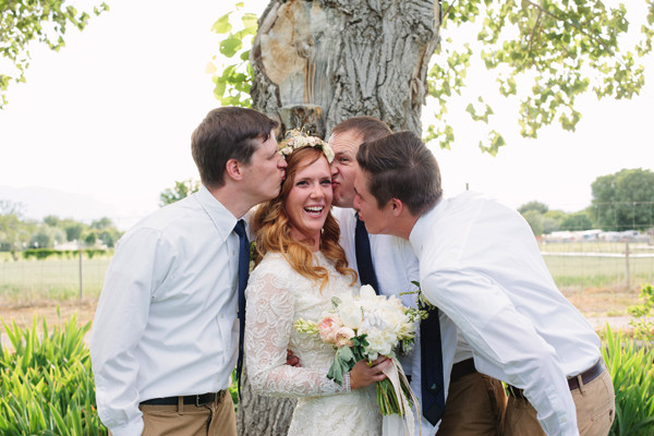 blue-and-white-backyard-wedding