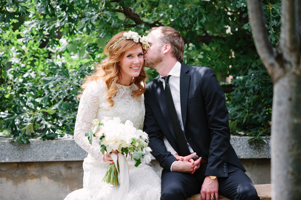 blue-and-white-backyard-wedding