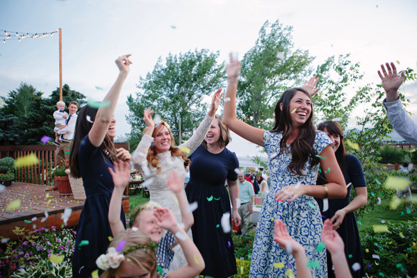 blue-and-white-backyard-wedding