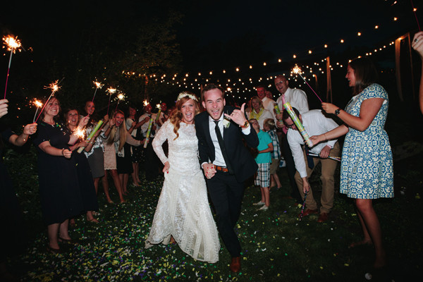 blue-and-white-backyard-wedding