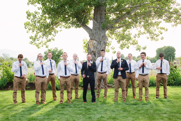 blue-and-white-backyard-wedding