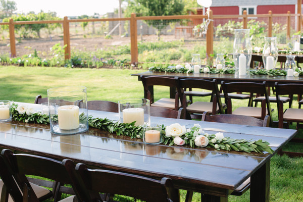 blue-and-white-backyard-wedding