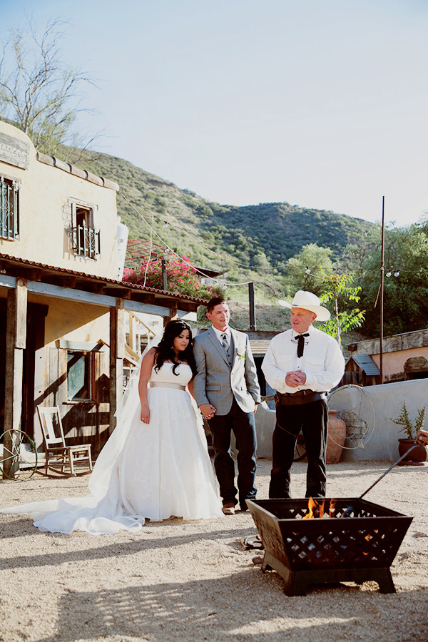 bright-rustic-ranch-wedding