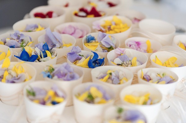colorful-garden-wedding-in-austria