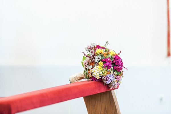 colorful-garden-wedding-in-austria
