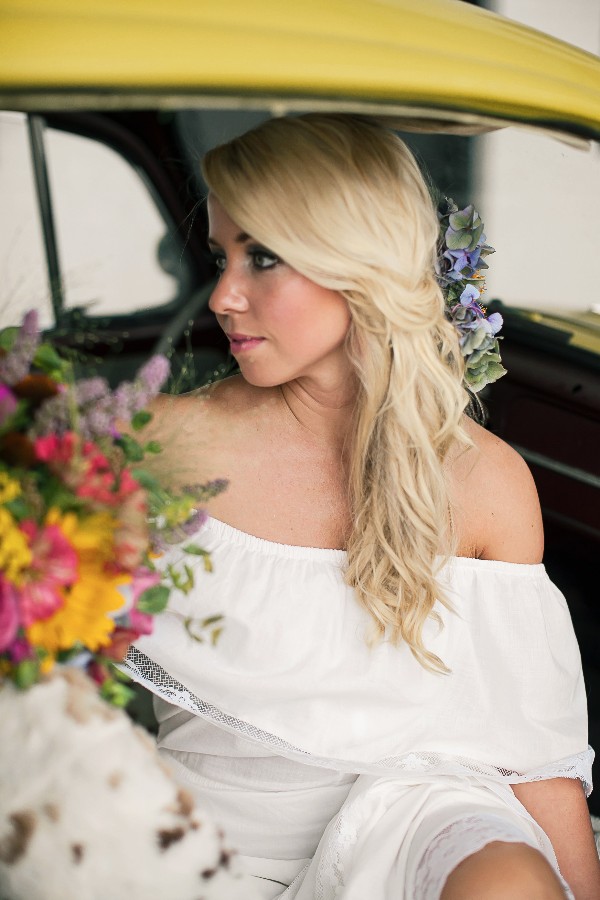 colorful-indie-wedding-ideas