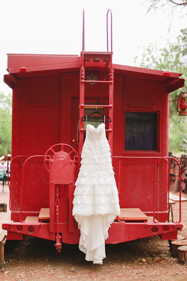 floral-filled-southwestern-wedding