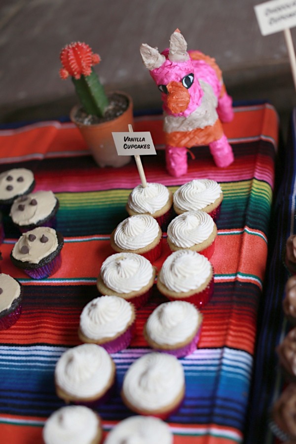 floral-filled-southwestern-wedding