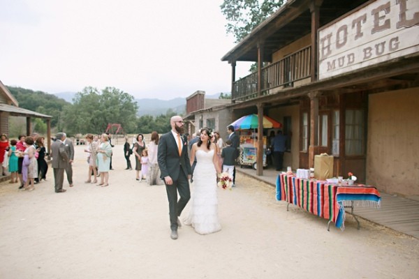 floral-filled-southwestern-wedding