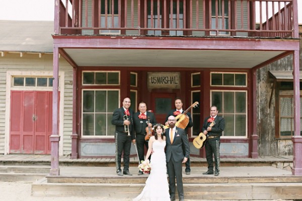 floral-filled-southwestern-wedding