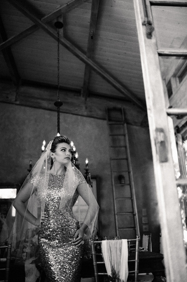 gold-glam-wedding-inspiration
