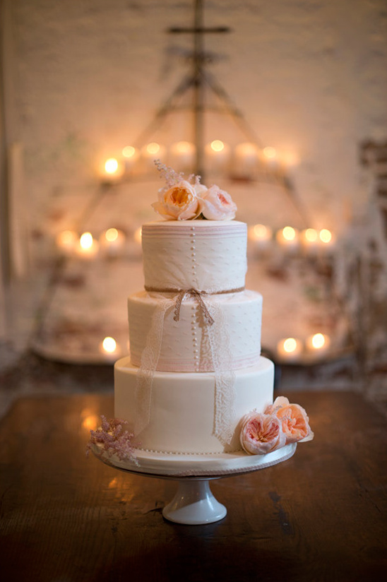 elegant wedding cake by Debbie Heyd