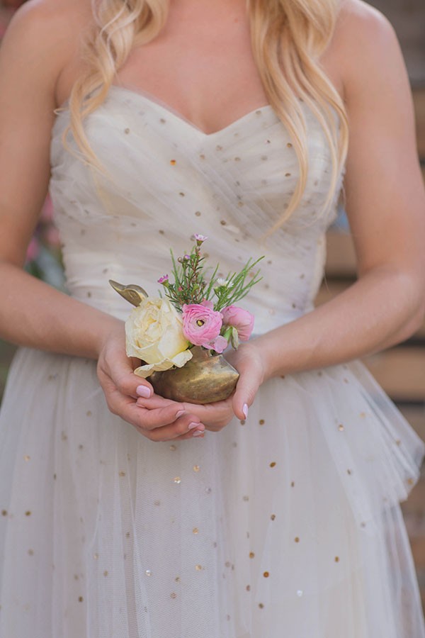 how-to-create-a-woodsy-indoor-wedding