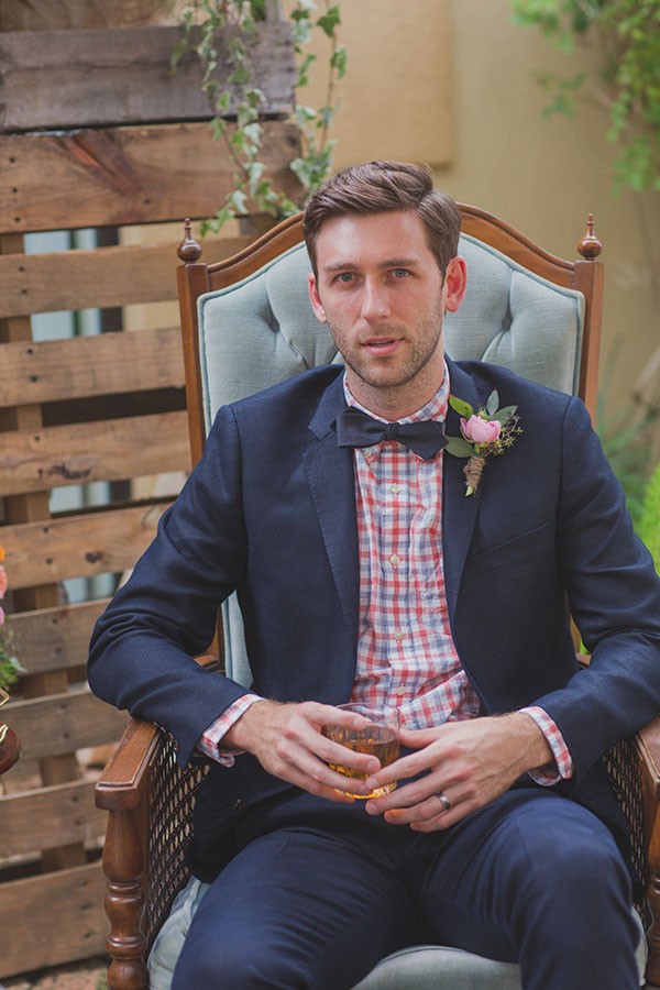 how-to-create-a-woodsy-indoor-wedding