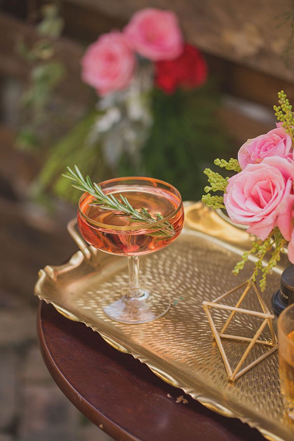 how-to-create-a-woodsy-indoor-wedding