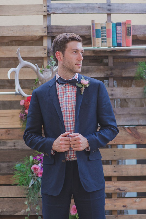 how-to-create-a-woodsy-indoor-wedding