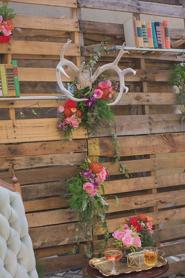 how-to-create-a-woodsy-indoor-wedding