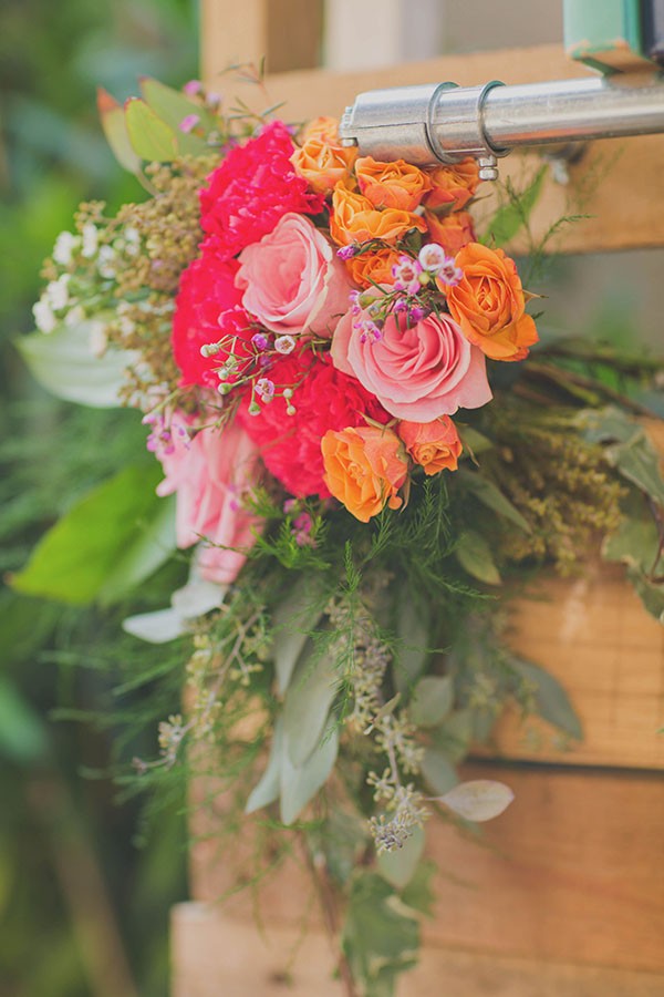 how-to-create-a-woodsy-indoor-wedding