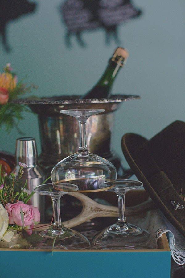 how-to-create-a-woodsy-indoor-wedding