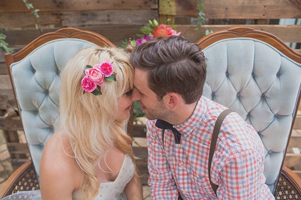 how-to-create-a-woodsy-indoor-wedding