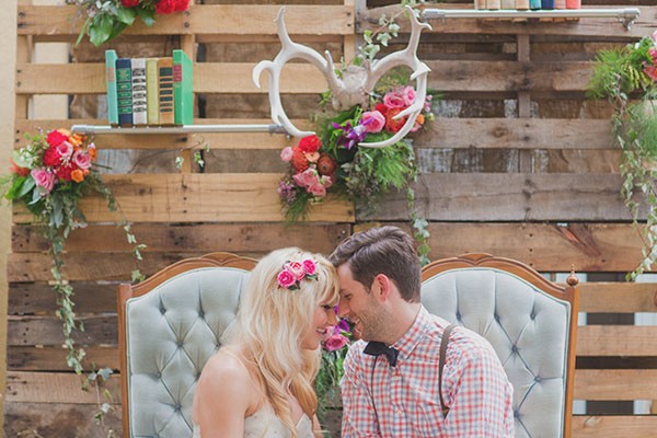 how-to-create-a-woodsy-indoor-wedding