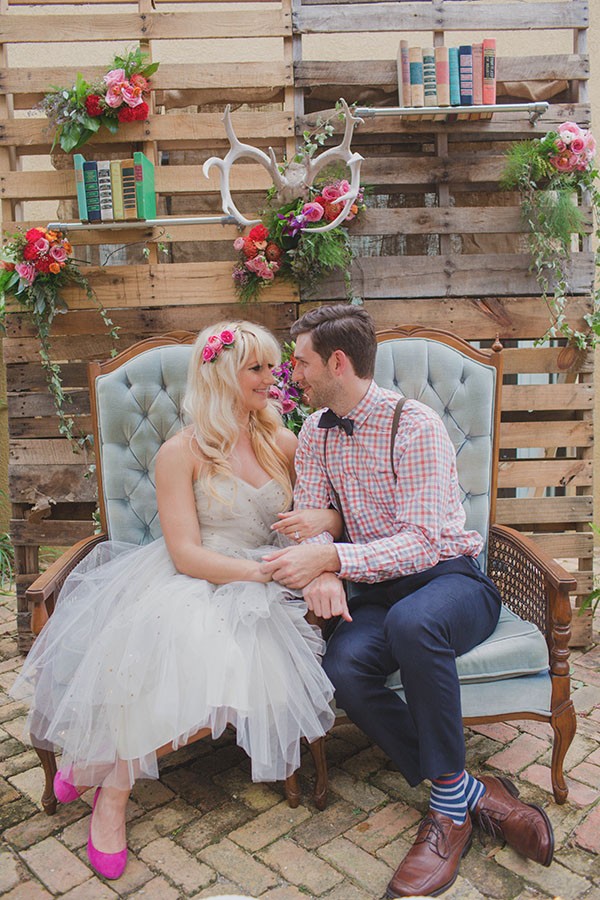 how-to-create-a-woodsy-indoor-wedding