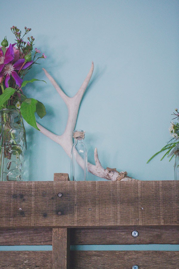 how-to-create-a-woodsy-indoor-wedding