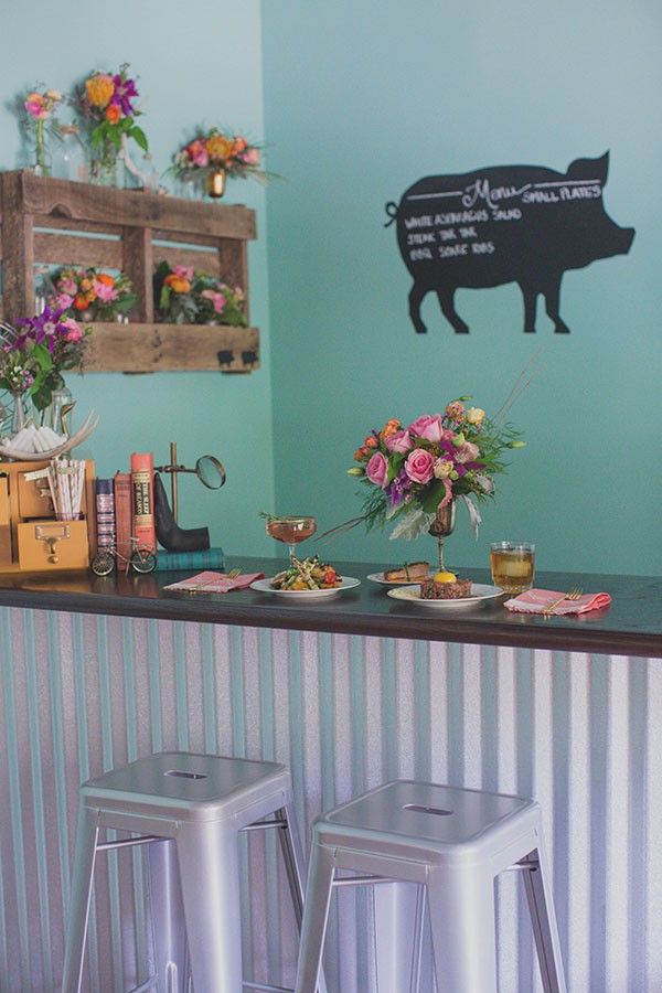 how-to-create-a-woodsy-indoor-wedding