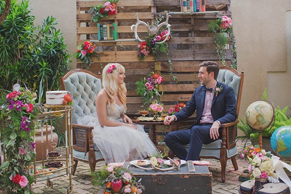 how-to-create-a-woodsy-indoor-wedding