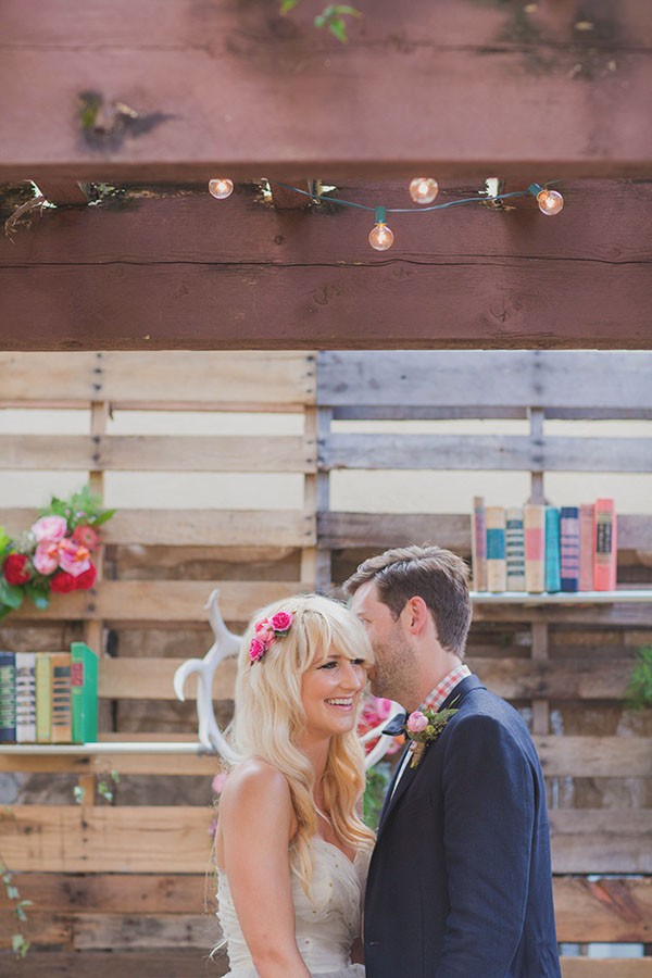 how-to-create-a-woodsy-indoor-wedding