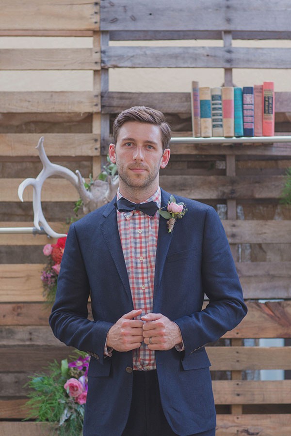 how-to-create-a-woodsy-indoor-wedding