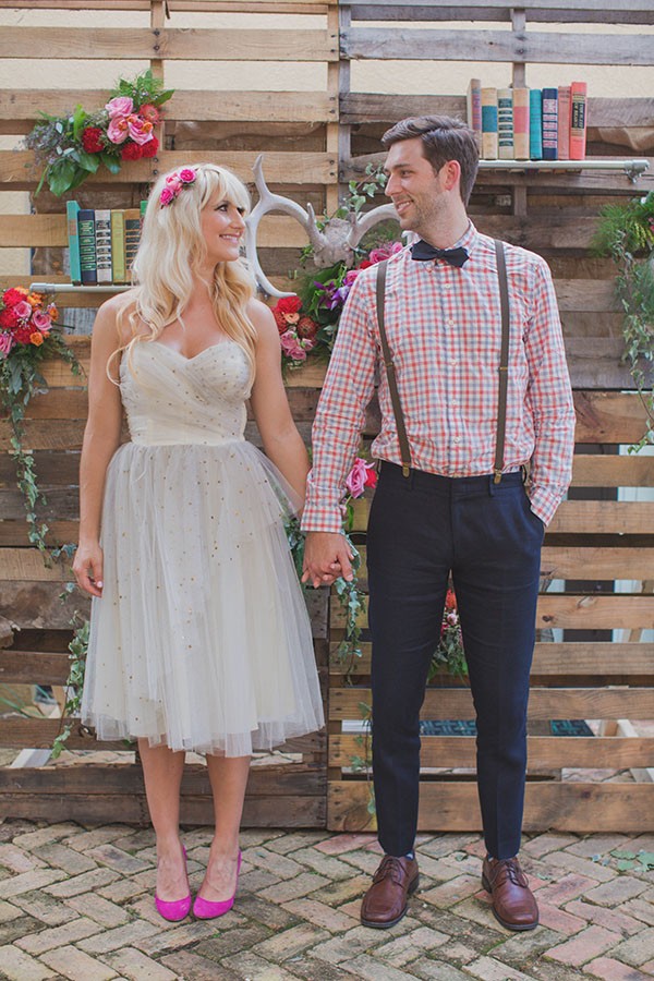 how-to-create-a-woodsy-indoor-wedding