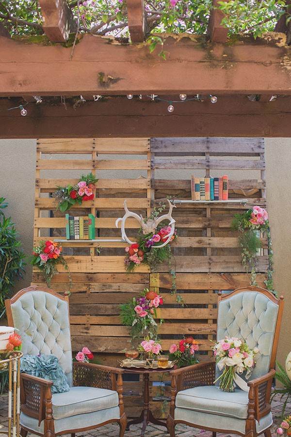 how-to-create-a-woodsy-indoor-wedding
