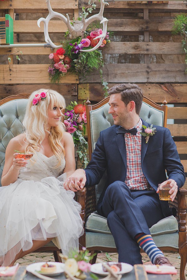 how-to-create-a-woodsy-indoor-wedding