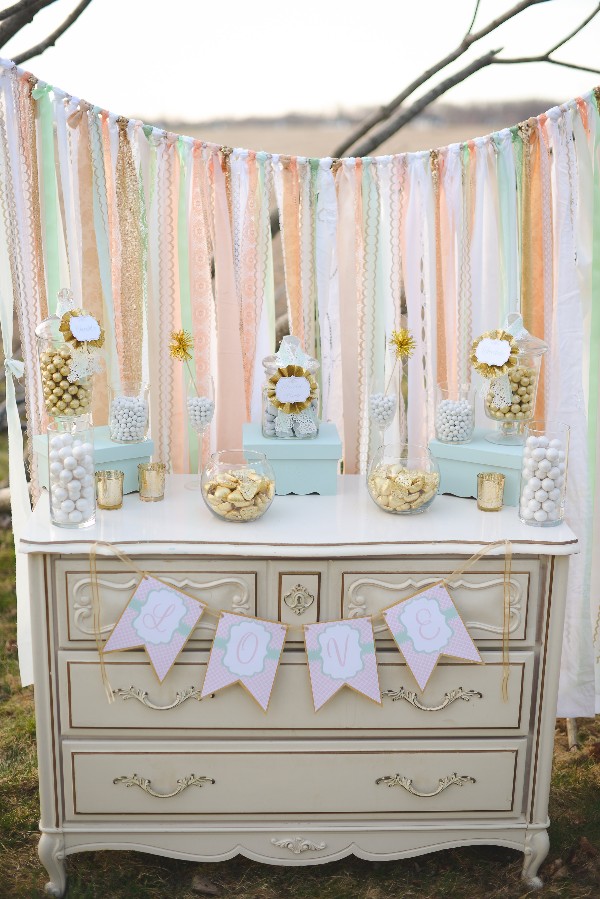 make-a-statement-with-your-sweets-table