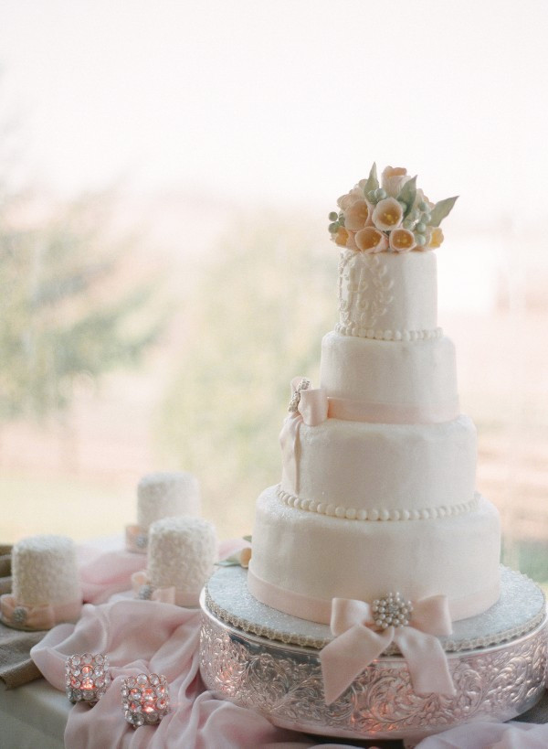 pastel-equestrian-wedding