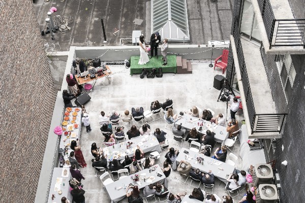 spunky-rooftop-wedding