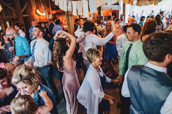 stunning-michigan-summer-wedding