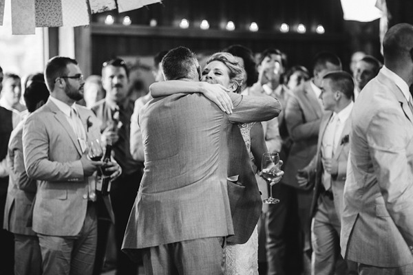 stunning-michigan-summer-wedding